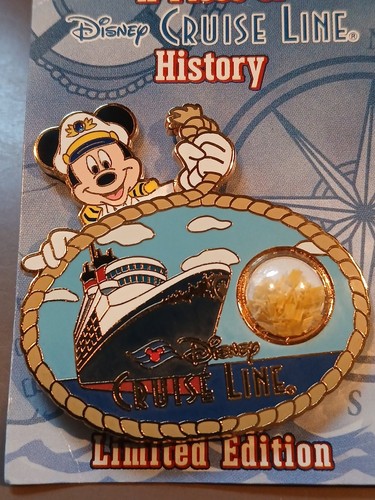 Disney mickey captain pin - disney, le